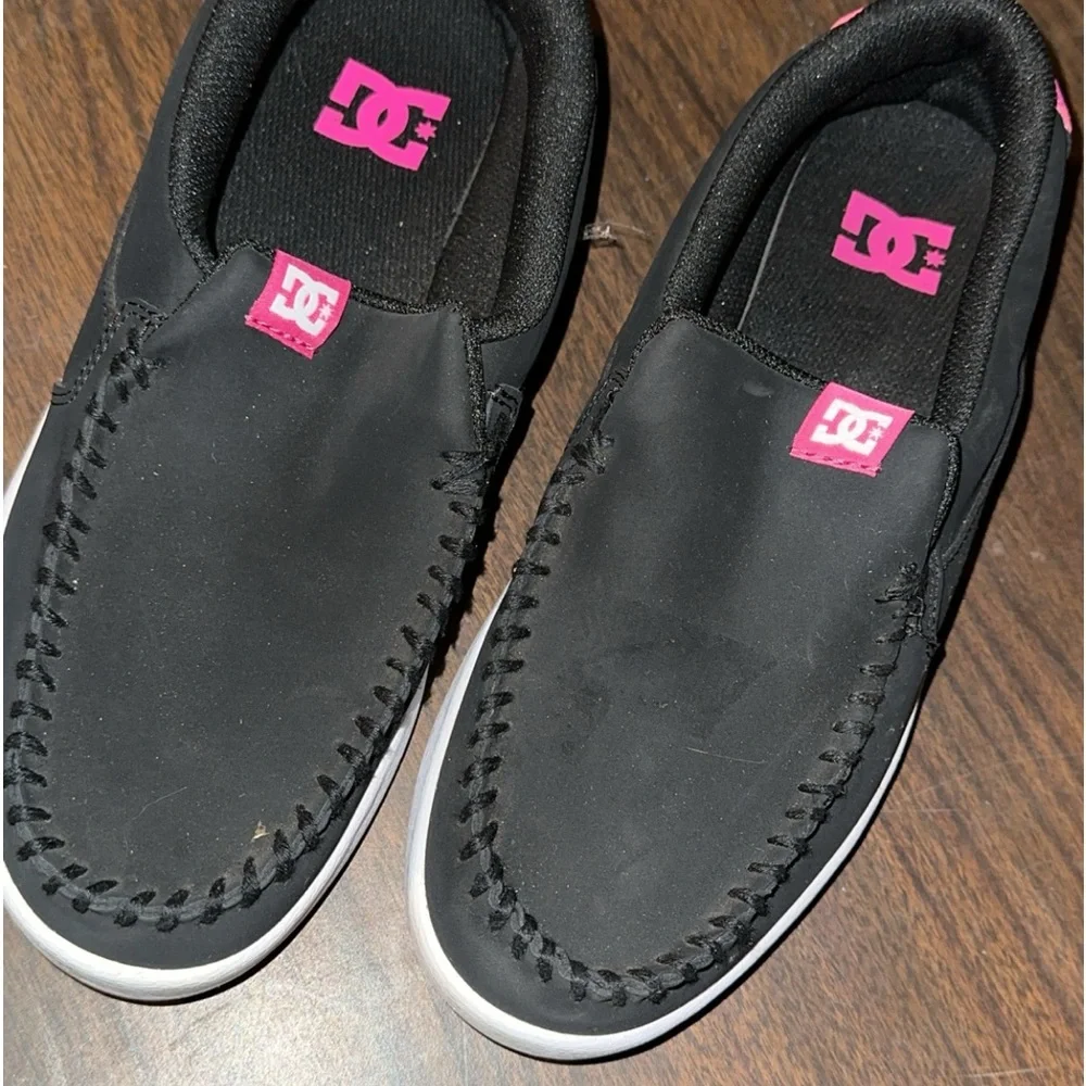 Women’s Slip On DC - Picture 1 of 4